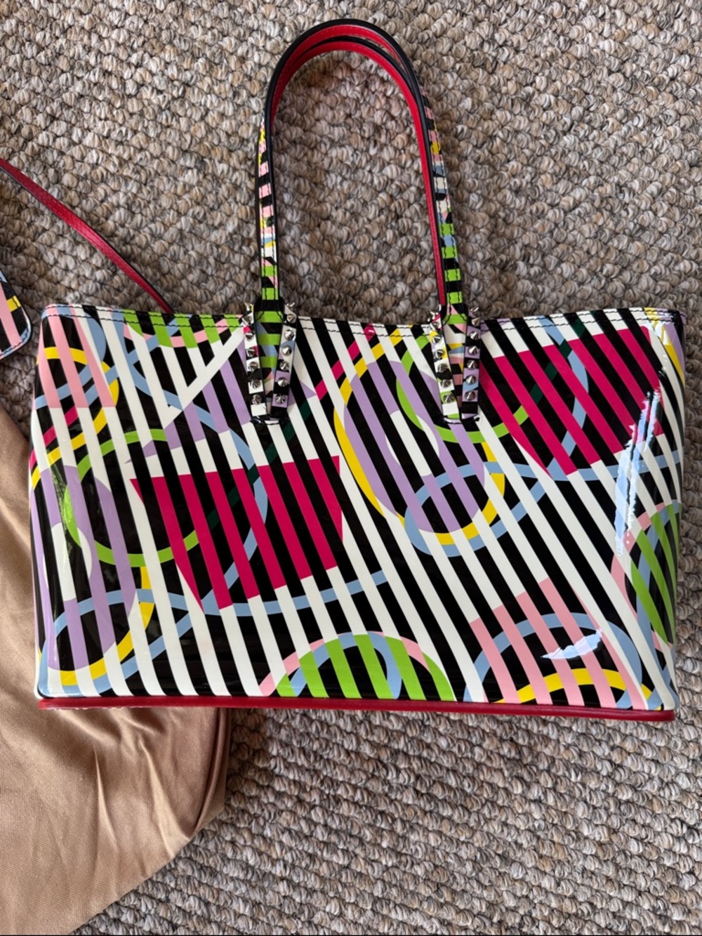 Authentic Christian Louboutin Cabata patent leather tote with pouch like new